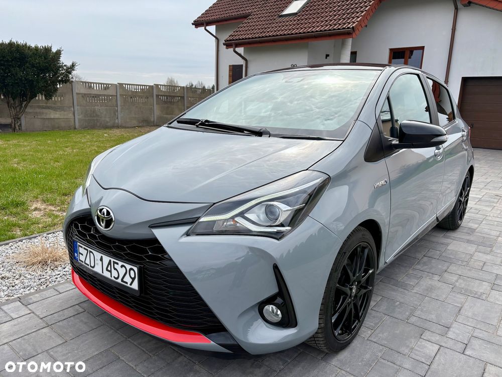 Toyota Yaris Hybrid 100 GR Sport - 15