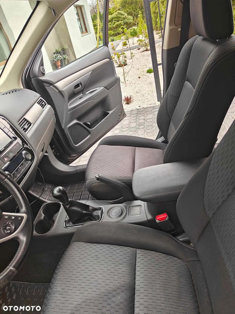 Mitsubishi Outlander 2.0 Intense 2WD - 4