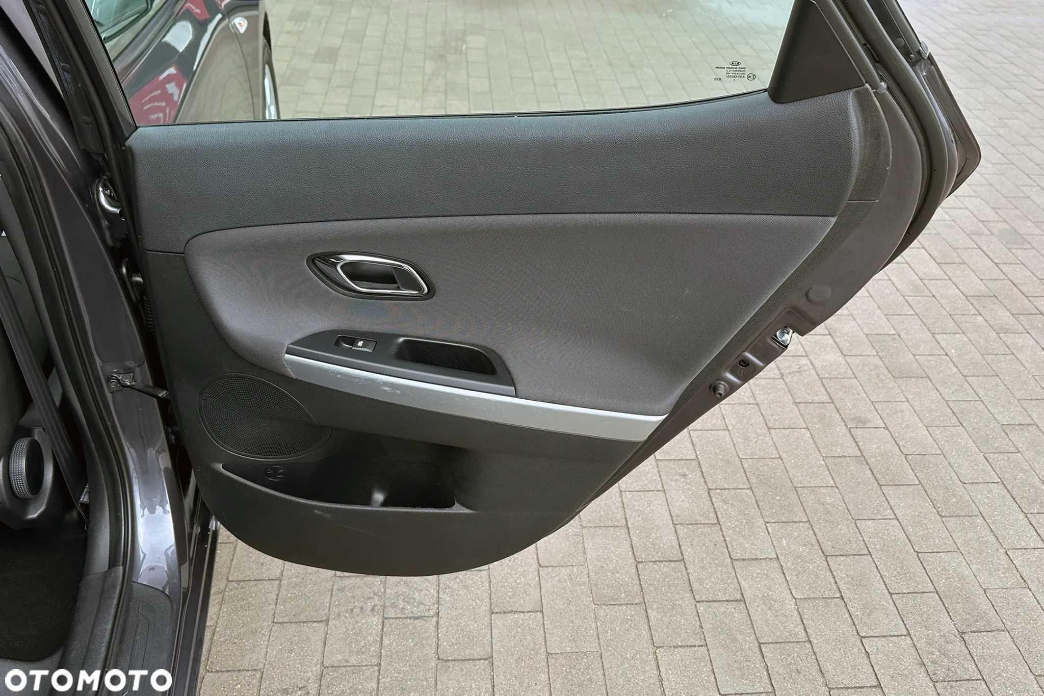 Kia Ceed - 33