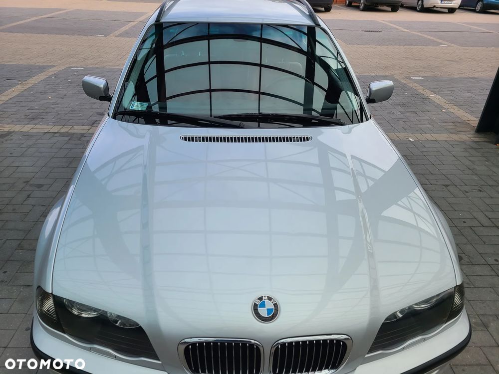 BMW Seria 3 325i - 23