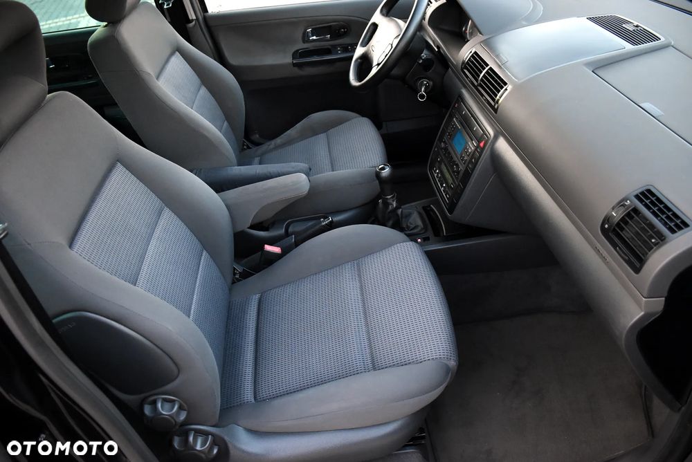 Volkswagen Sharan 1.9 TDI Comfortline - 20
