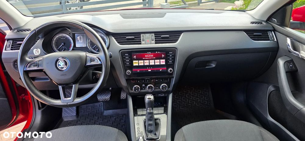 Skoda Octavia 1.6 TDI Style DSG - 6