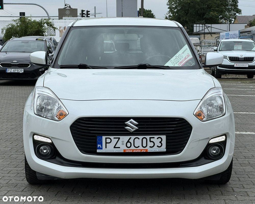 Suzuki Swift 1.2 Premium Plus CVT - 11