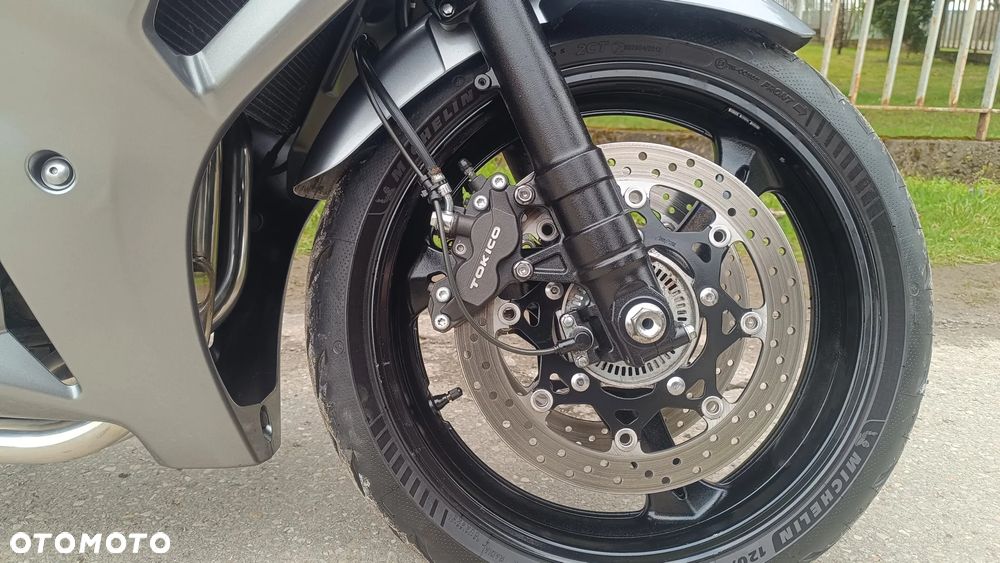 Suzuki GSX - 20