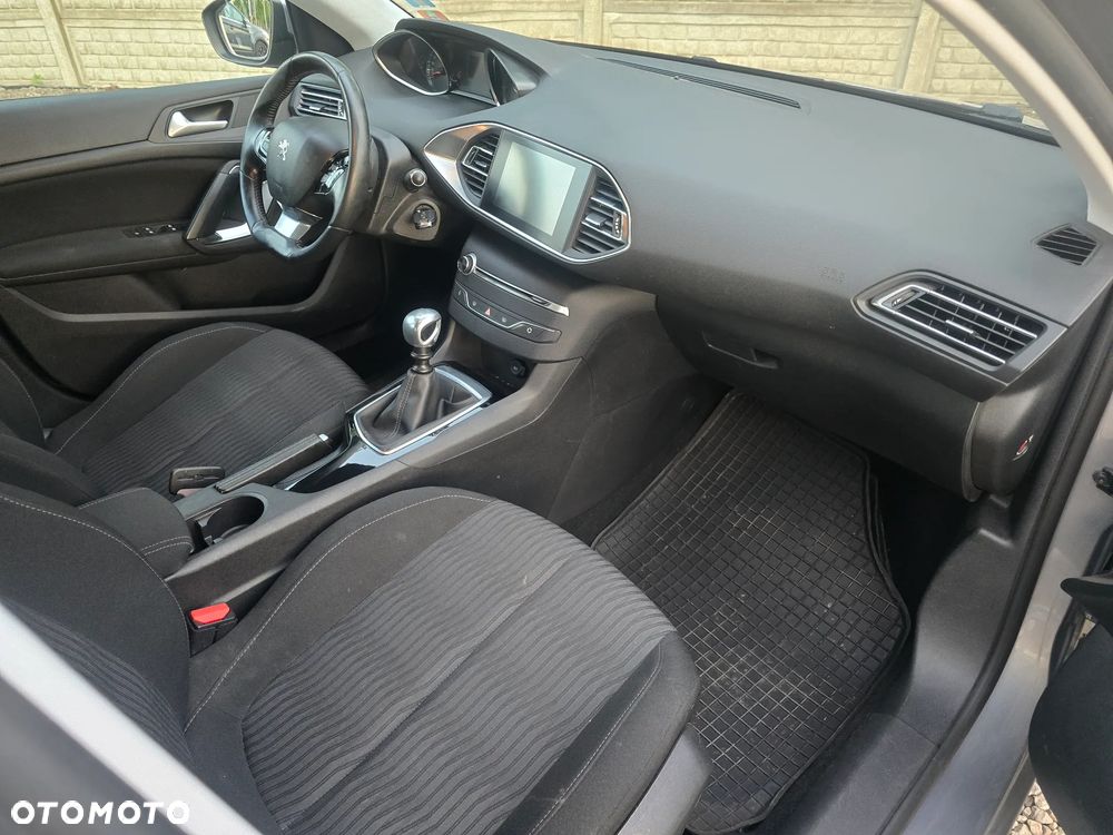 Peugeot 308 e-HDi 115 Stop & Start Allure - 25