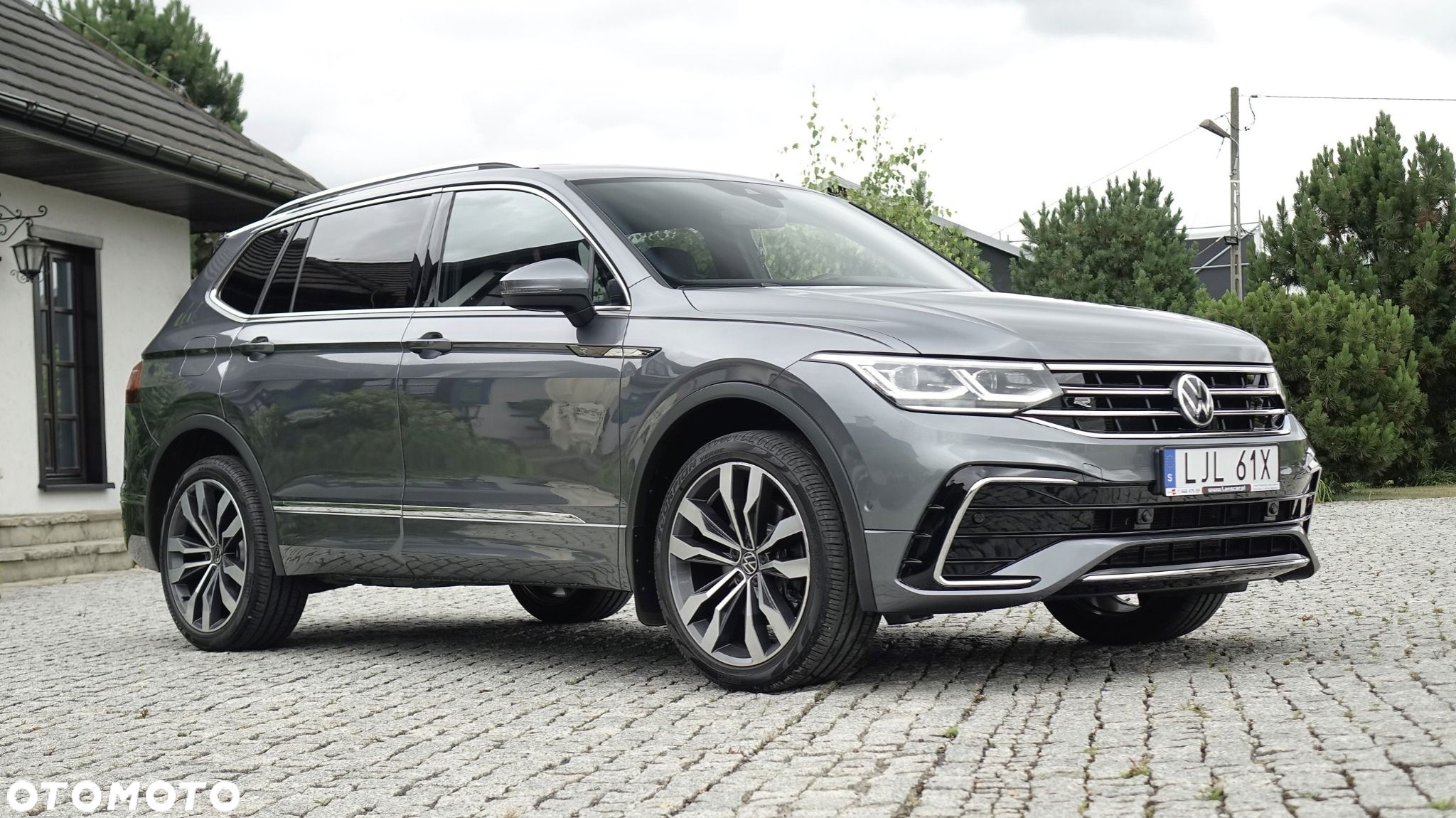 Volkswagen Tiguan Allspace - 16