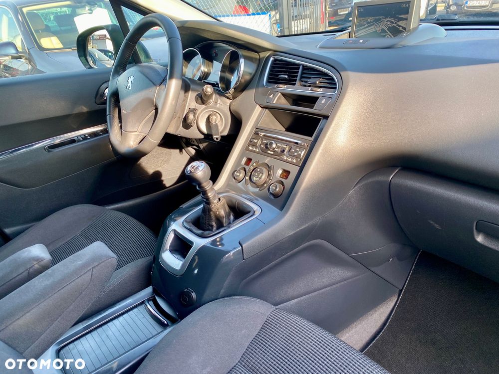 Peugeot 5008 2.0 HDi Active 7os - 8