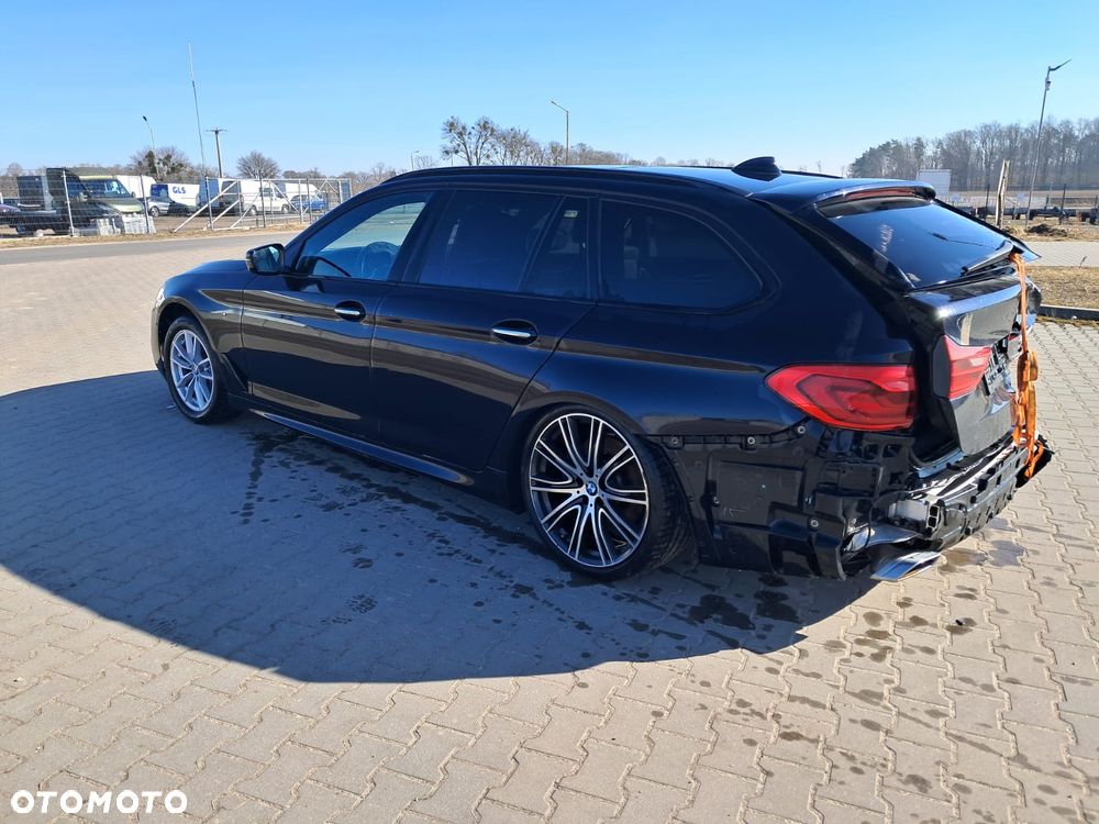 BMW Seria 5 530d xDrive Sport Line - 3