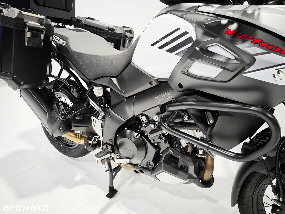 Suzuki V-STROM - 8