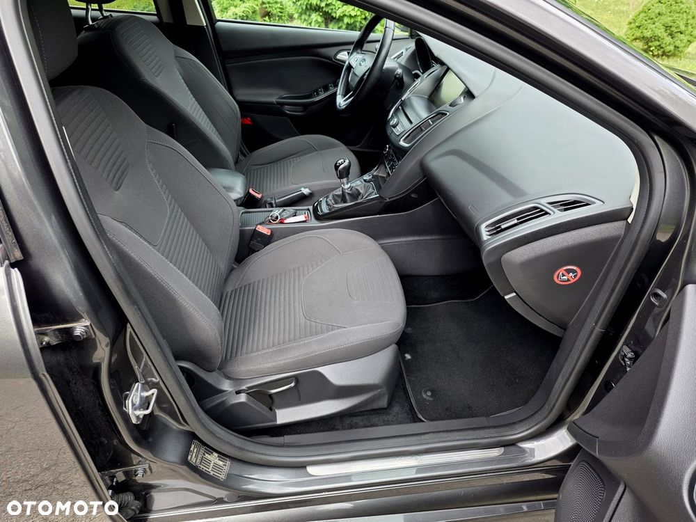 Ford Focus 1.5 EcoBoost Titanium ASS - 8
