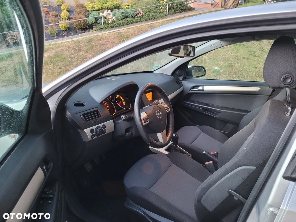 Opel Astra 1.6 Innovation - 15