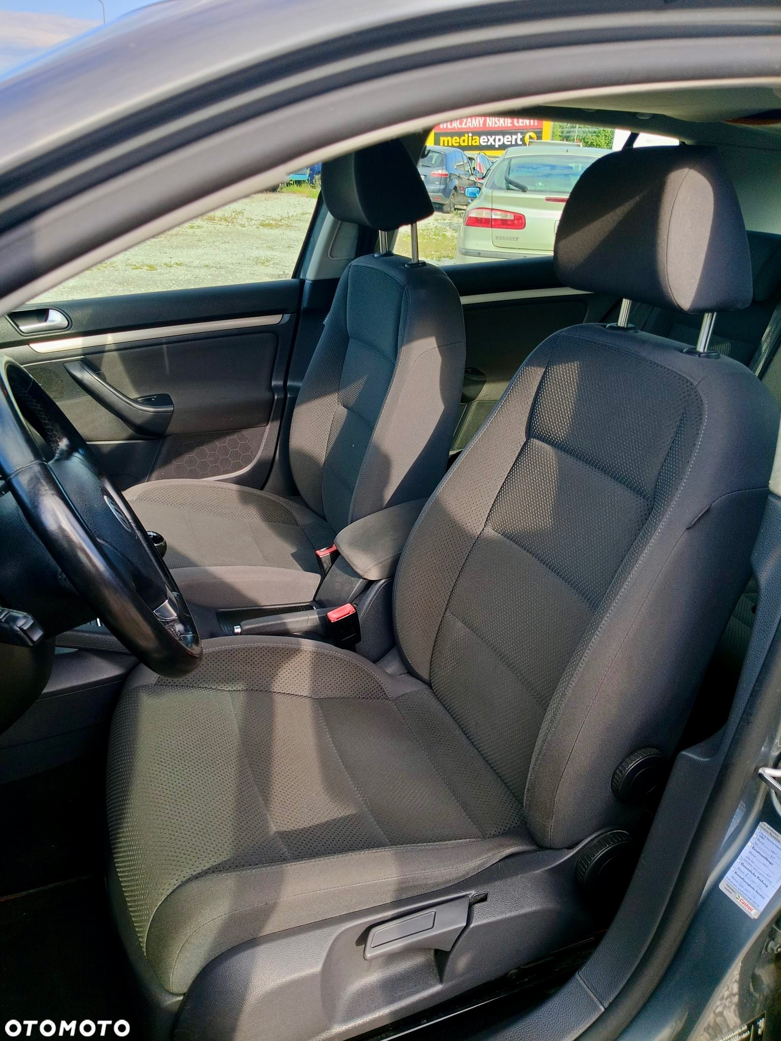 Volkswagen Golf 1.6 Comfortline - 8