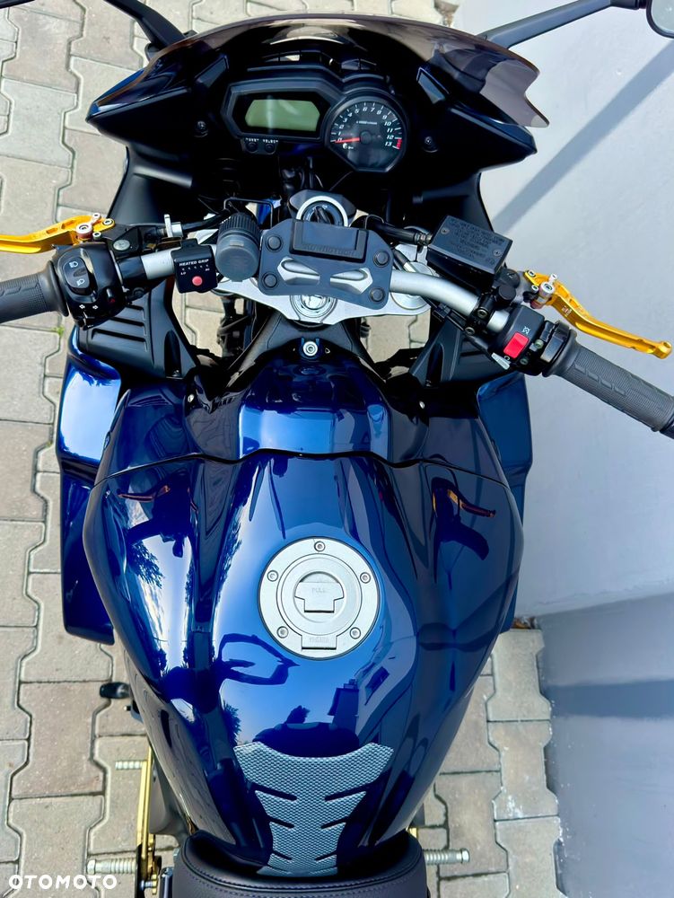 Yamaha FZ - 19