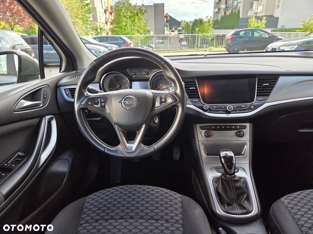 Opel Astra 1.6 CDTI Essentia S&S - 11