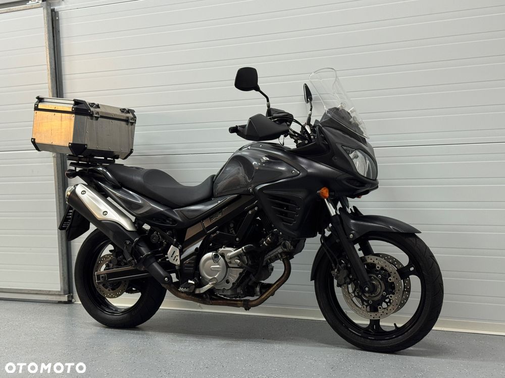Suzuki V-STROM - 1