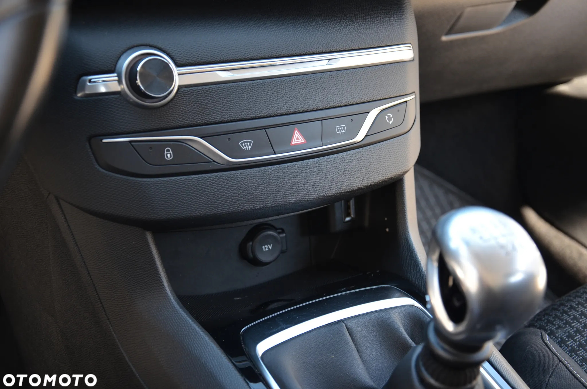Peugeot 308 SW 1.5 BlueHDi Business Line S&S - 20