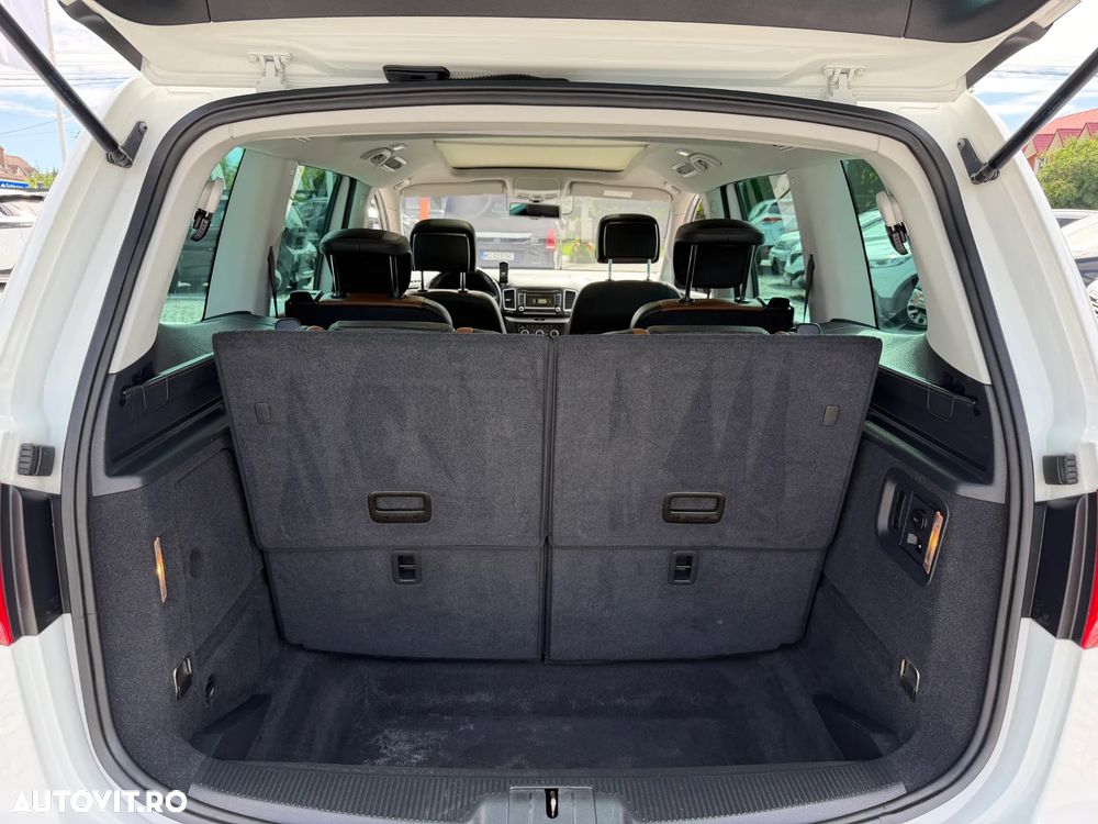 Volkswagen Sharan 2.0 TDI DPF Highline - 18