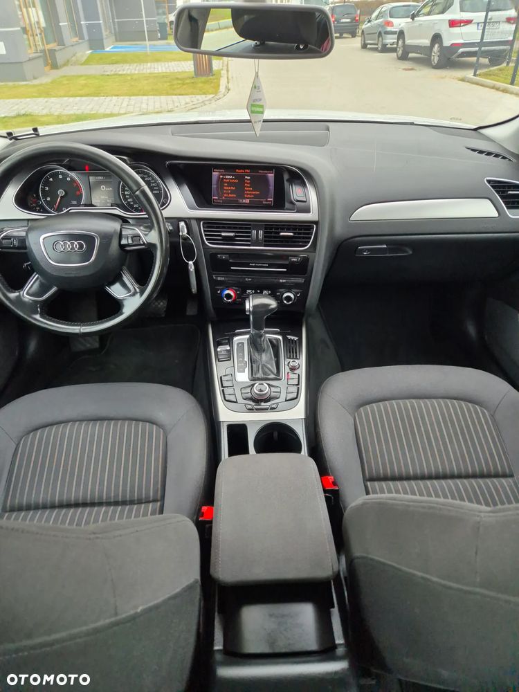 Audi A4 Limousine - 11