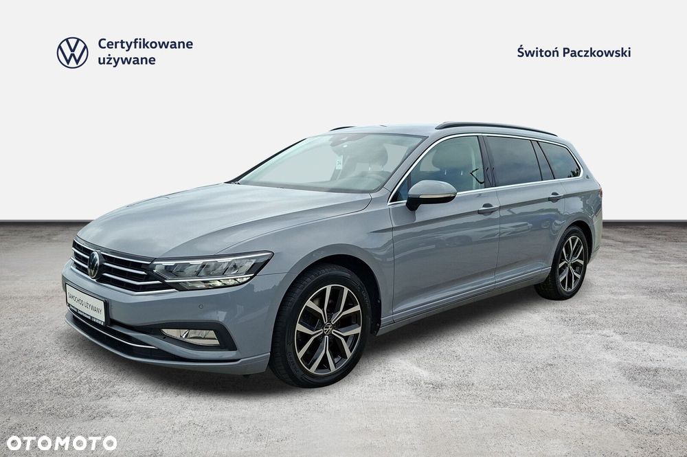 Volkswagen Passat - 1