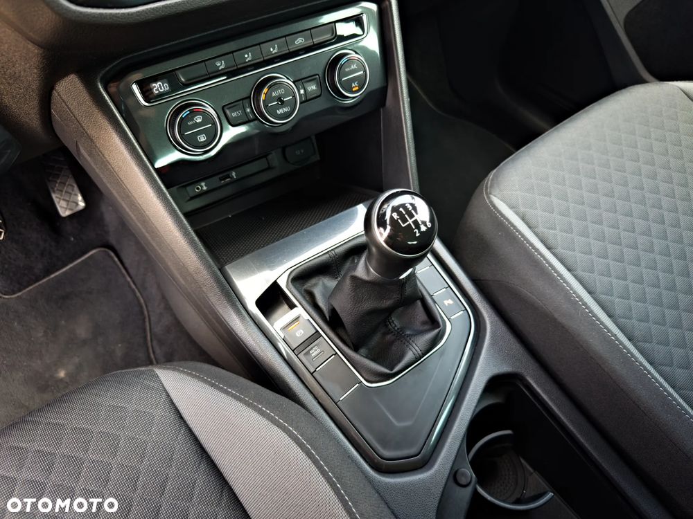 Volkswagen Tiguan 2.0 TDI SCR Comfortline - 23