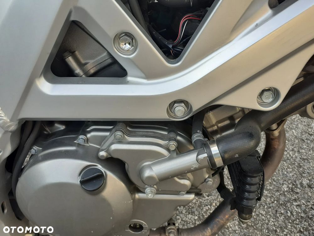Suzuki SV - 7