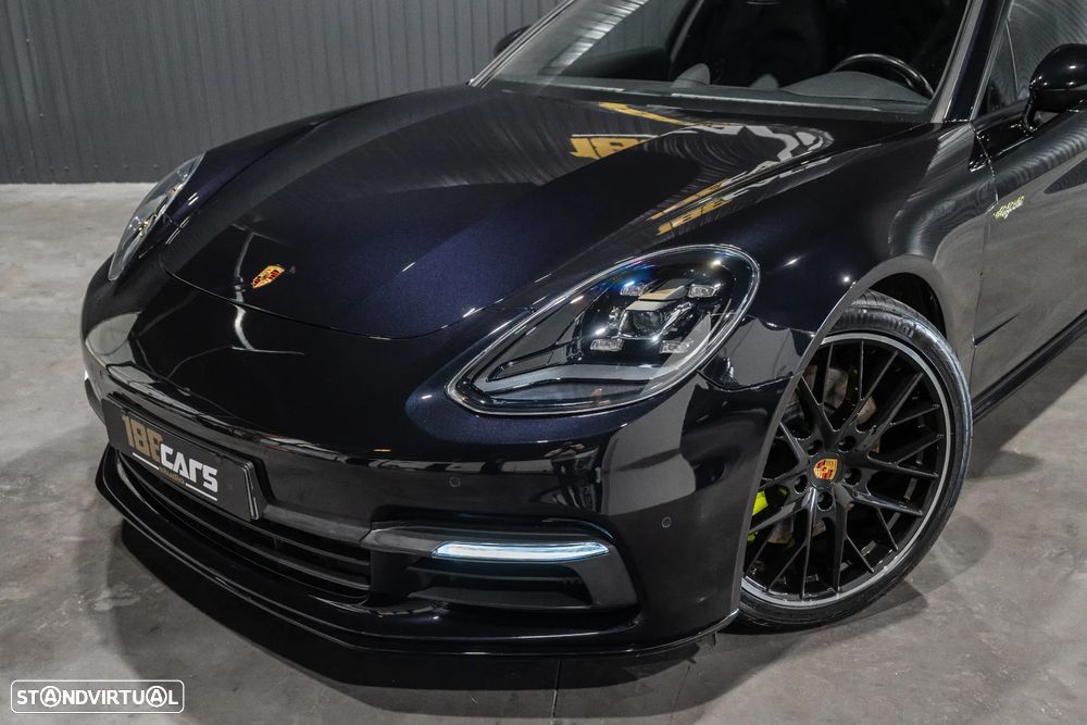 Porsche Panamera 4 E-Hybrid Platinum Edition - 41