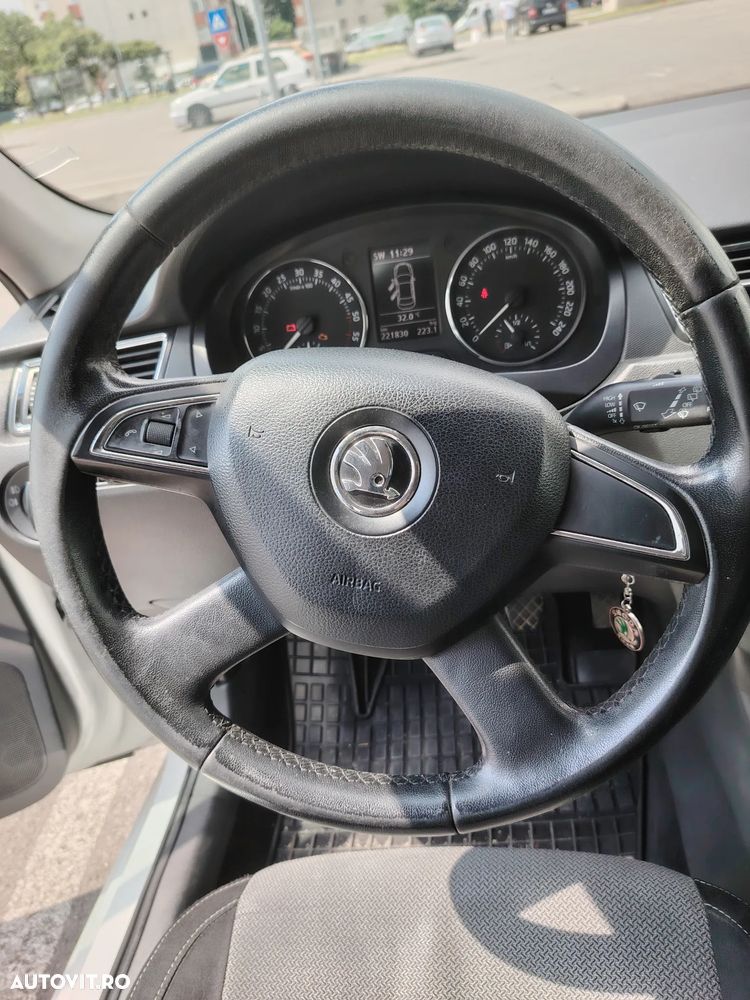 Skoda RAPID 1.6 TDI Ambition Green tec - 9