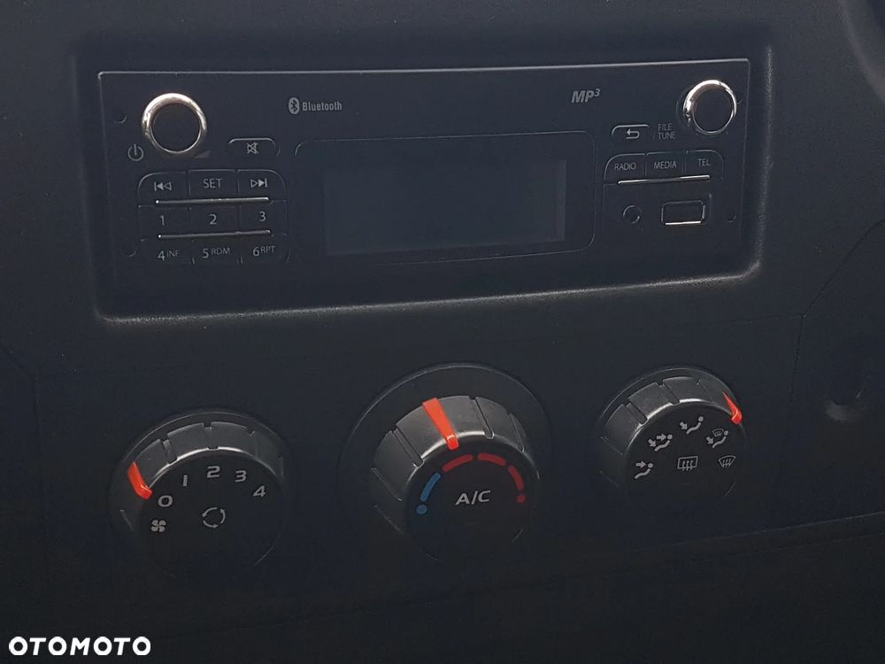 Renault MASTER KONTENER 8EP 4,21x2,23x2,22 KLIMA MANUAL KRAJOWY 6-BIEGÓW - 32