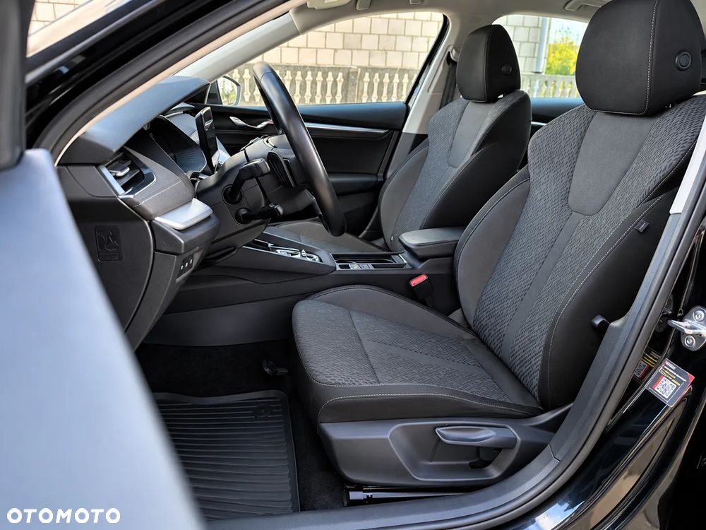 Skoda Octavia 2.0 TDI Selection DSG - 8