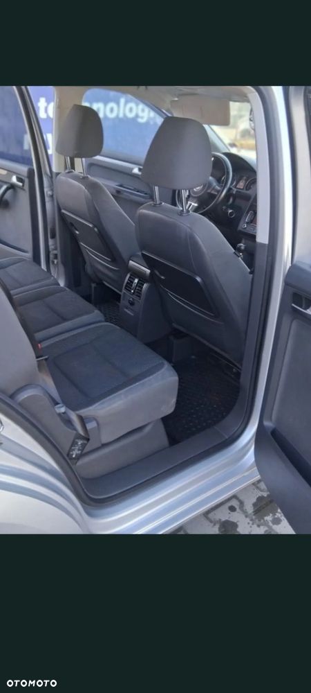 Volkswagen Touran 1.6 TDI DPF BlueMot Comfortline - 10