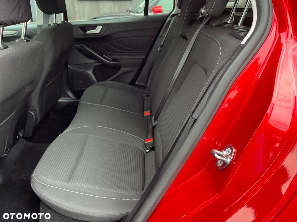 Ford Focus - 12
