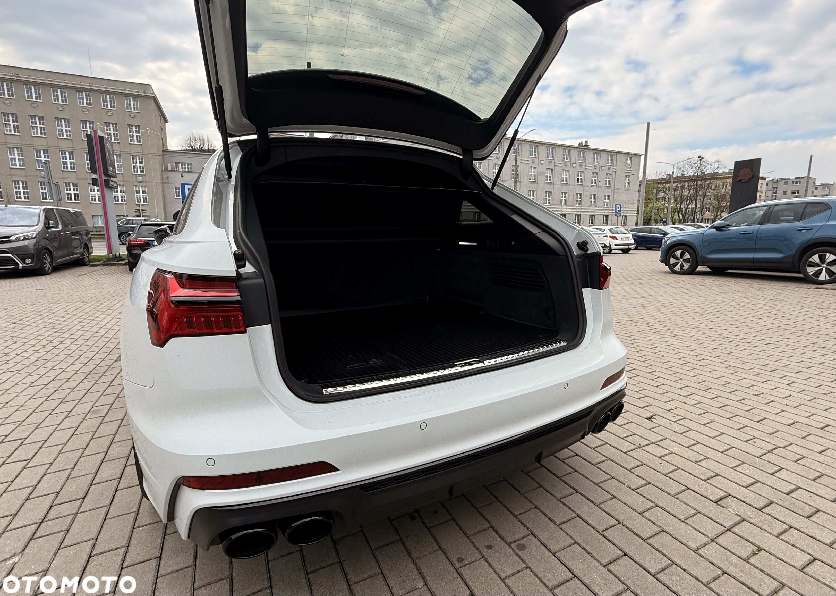 Audi S6 - 12