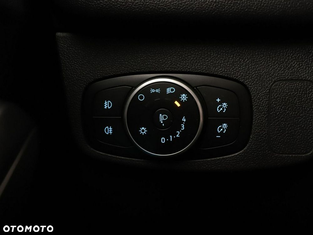 Ford Focus 2.0 EcoBlue Titanium - 34