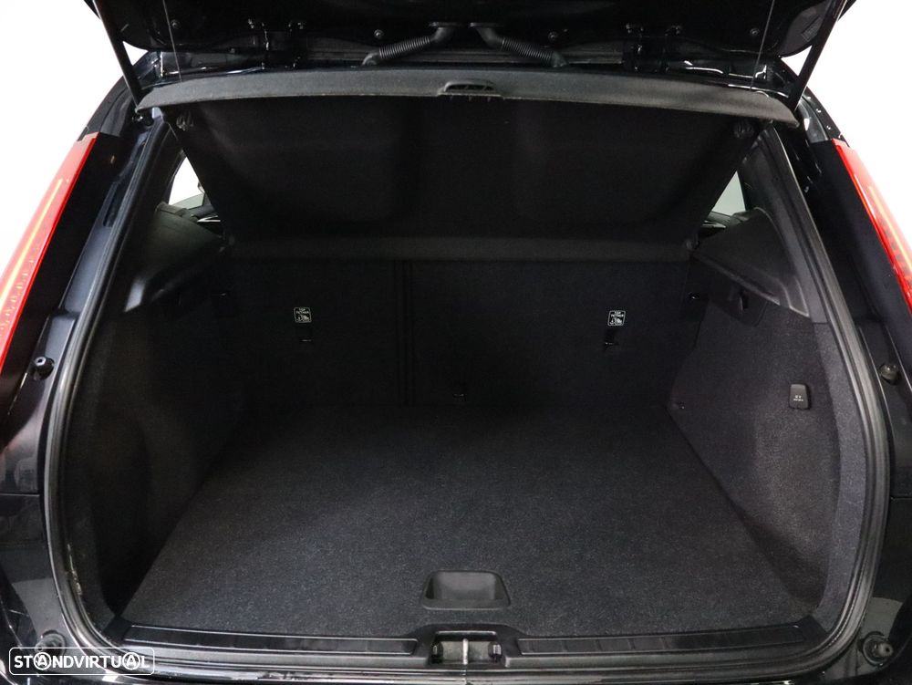 Volvo XC 40 1.5 T4 PHEV Essential - 22