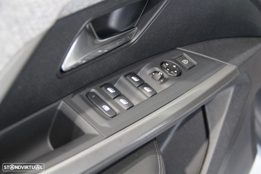 Peugeot 5008 1.2 Hybrid Allure e-DCS6 - 6