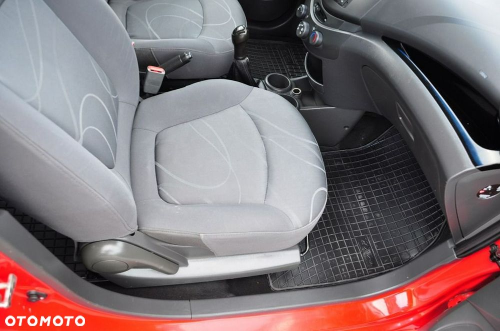 Chevrolet Spark - 28