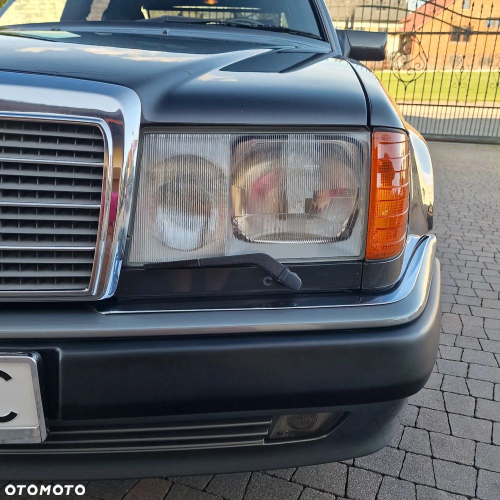 Mercedes-Benz W124 (1984-1993) - 13
