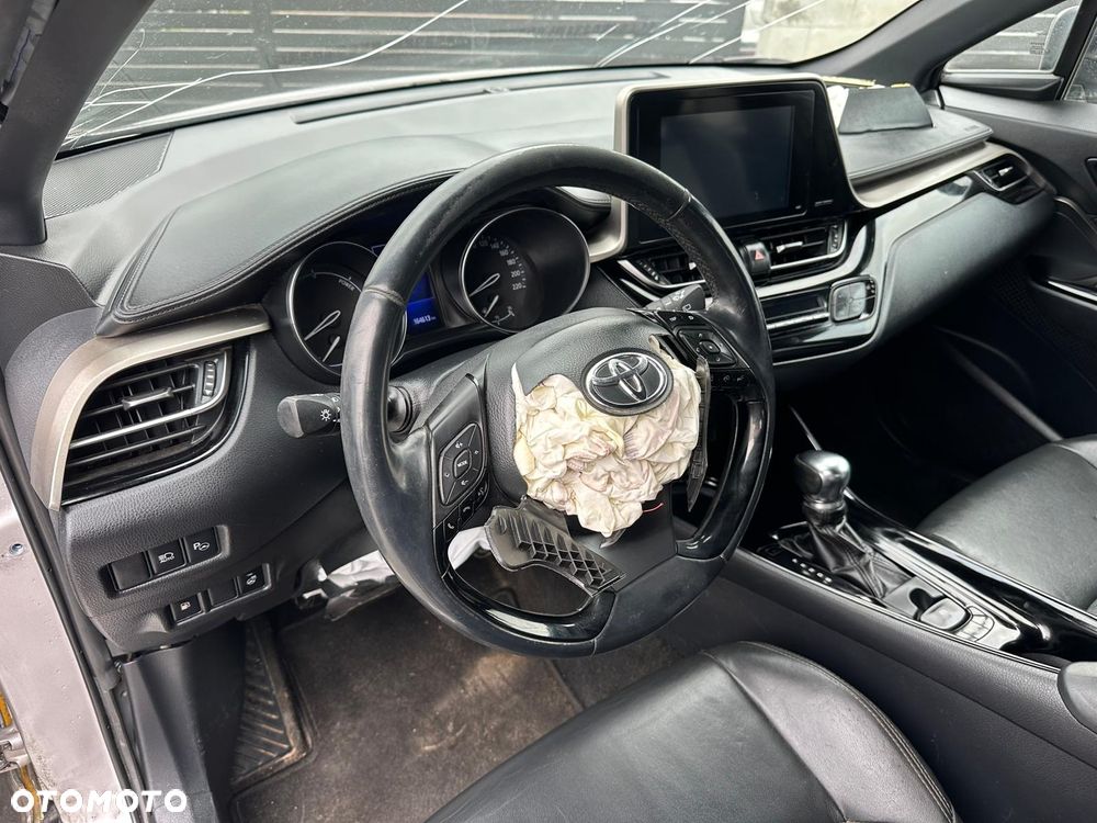 Toyota C-HR Lounge - 12