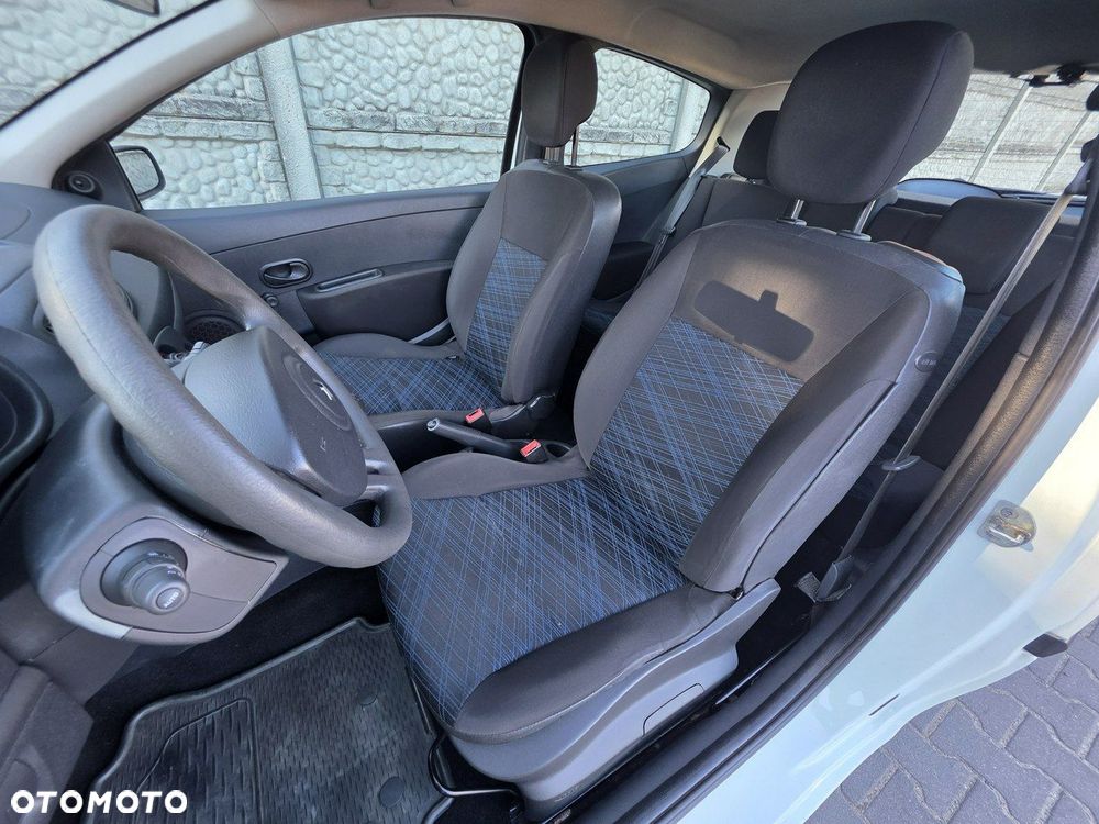 Renault Clio 1.2 16V Authentique - 9