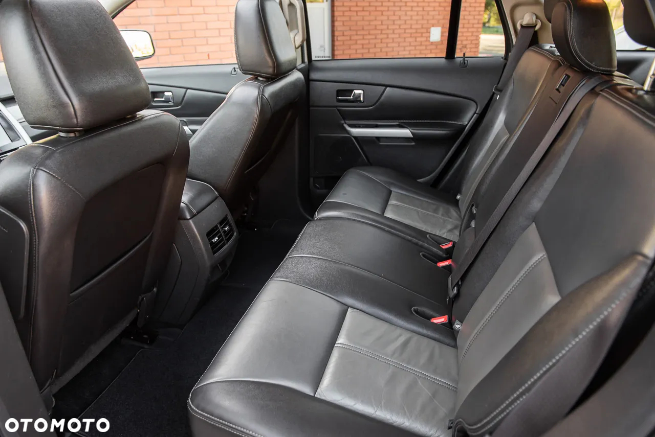 Ford Edge - 8