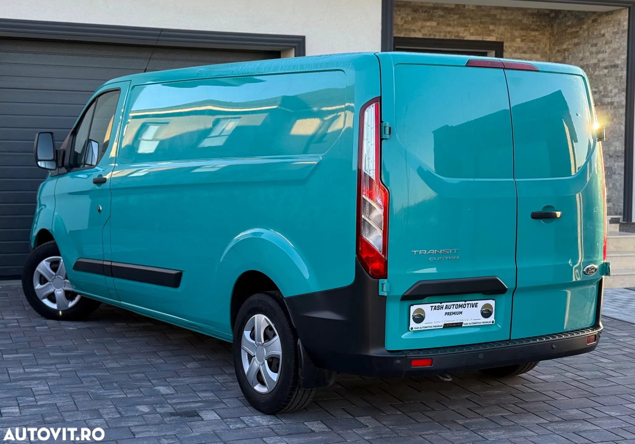 Ford TRANSIT CUSTOM L2H1 - 4