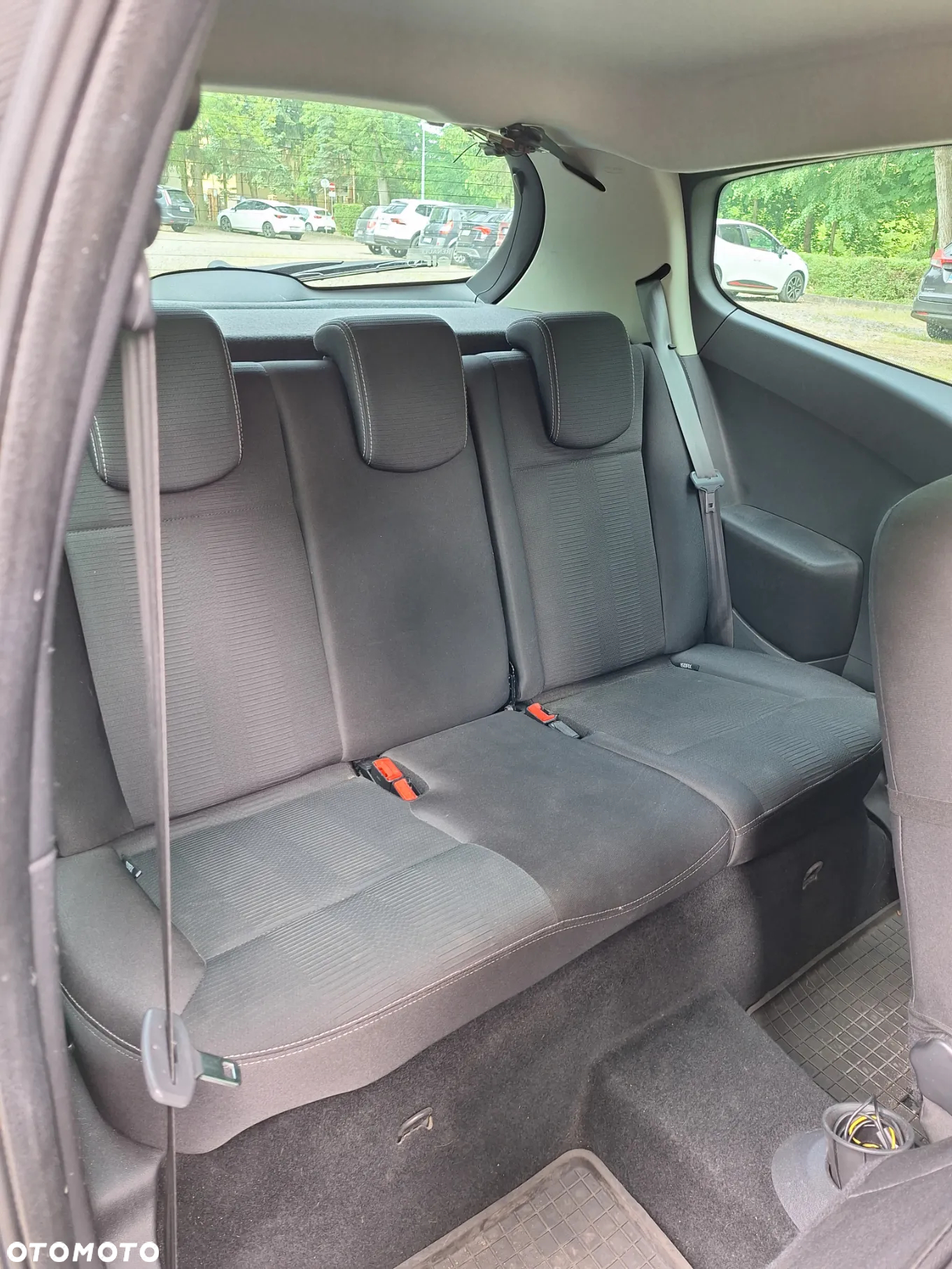 Renault Clio 1.2 16V 75 Collection - 11