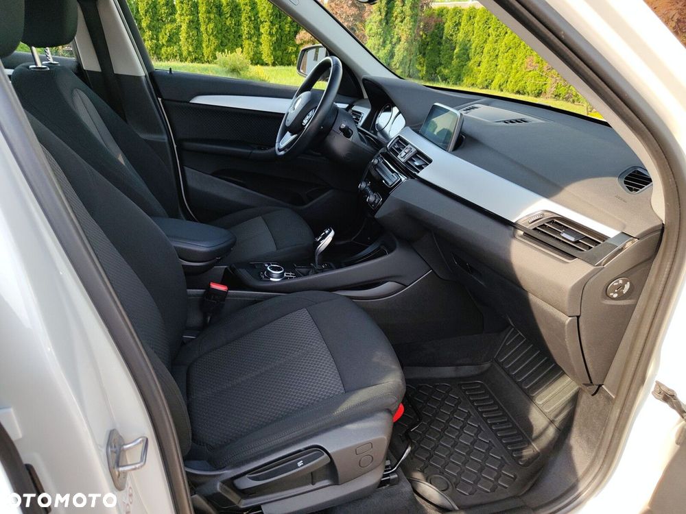 BMW X1 sDrive18i - 24