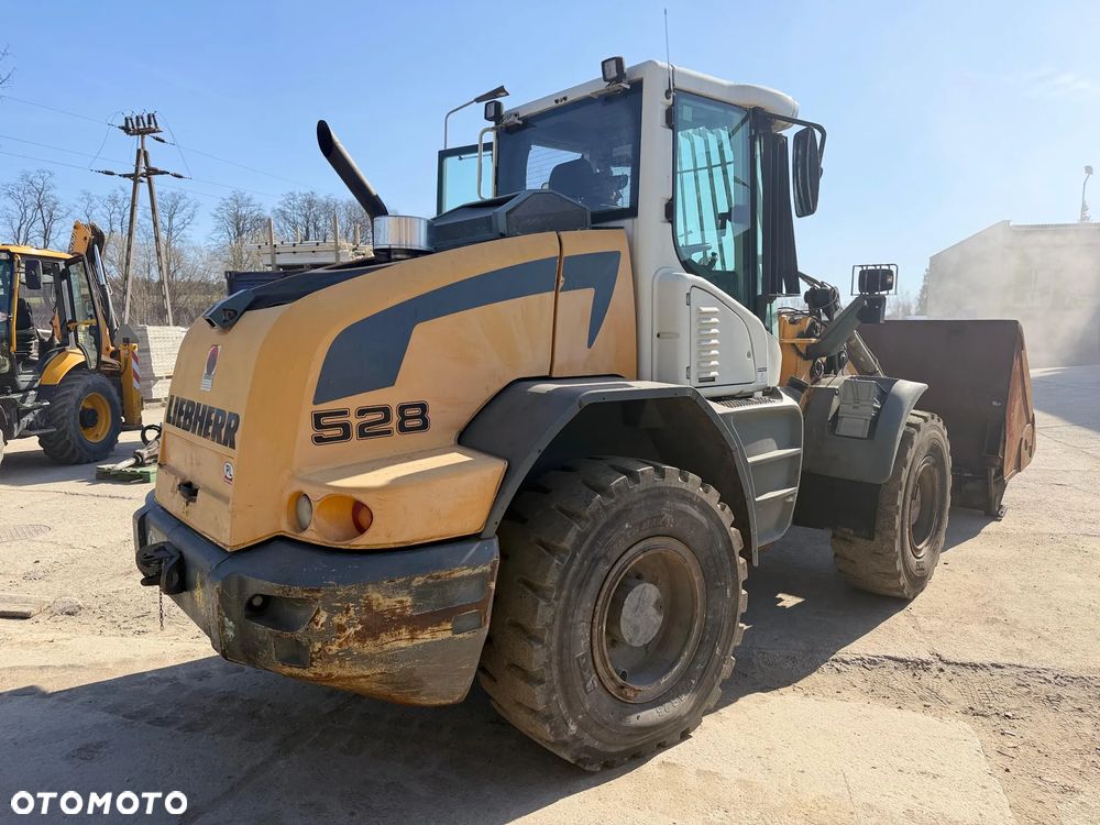 Liebherr L528 - 3