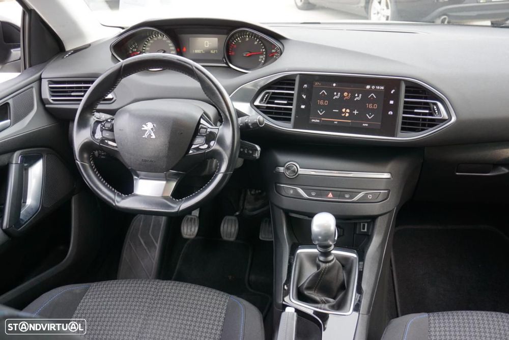 Peugeot 308 SW 1.5 BlueHDi Style - 36