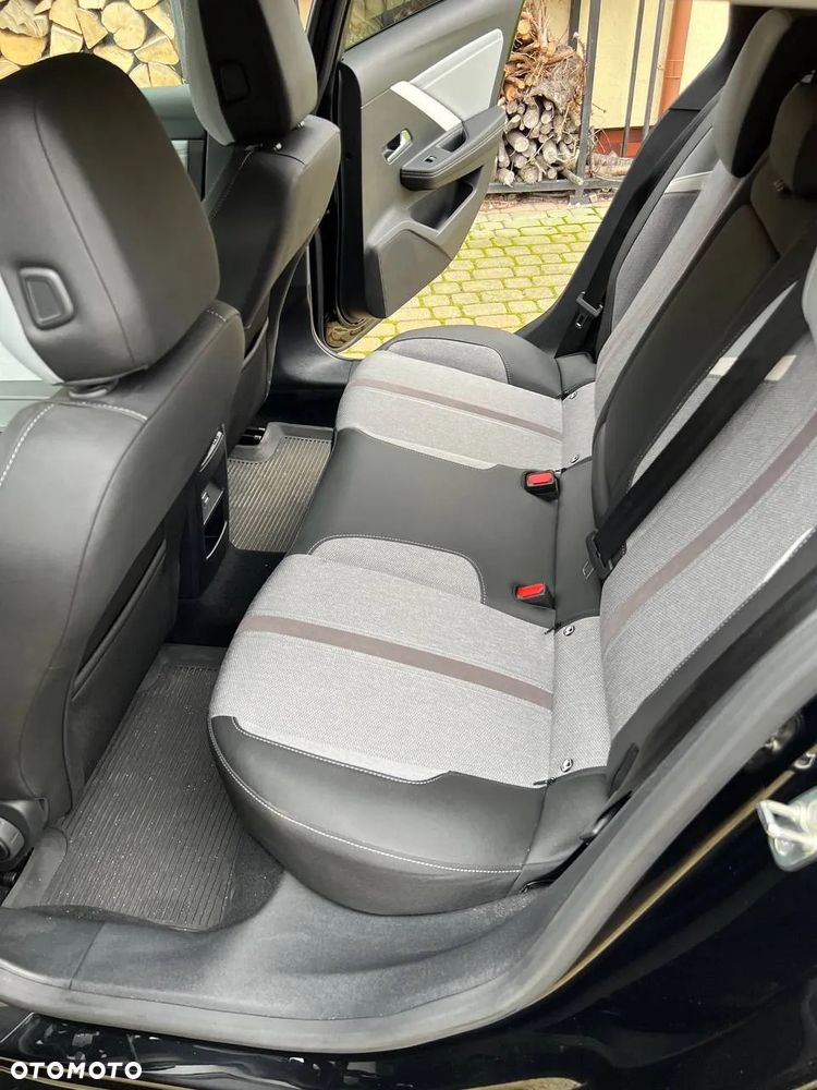 Opel Astra Business Elegance - 14