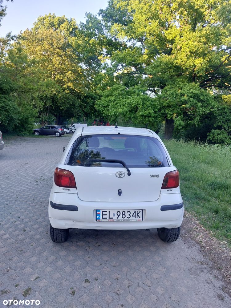 Toyota Yaris 1.0 Terra - 2