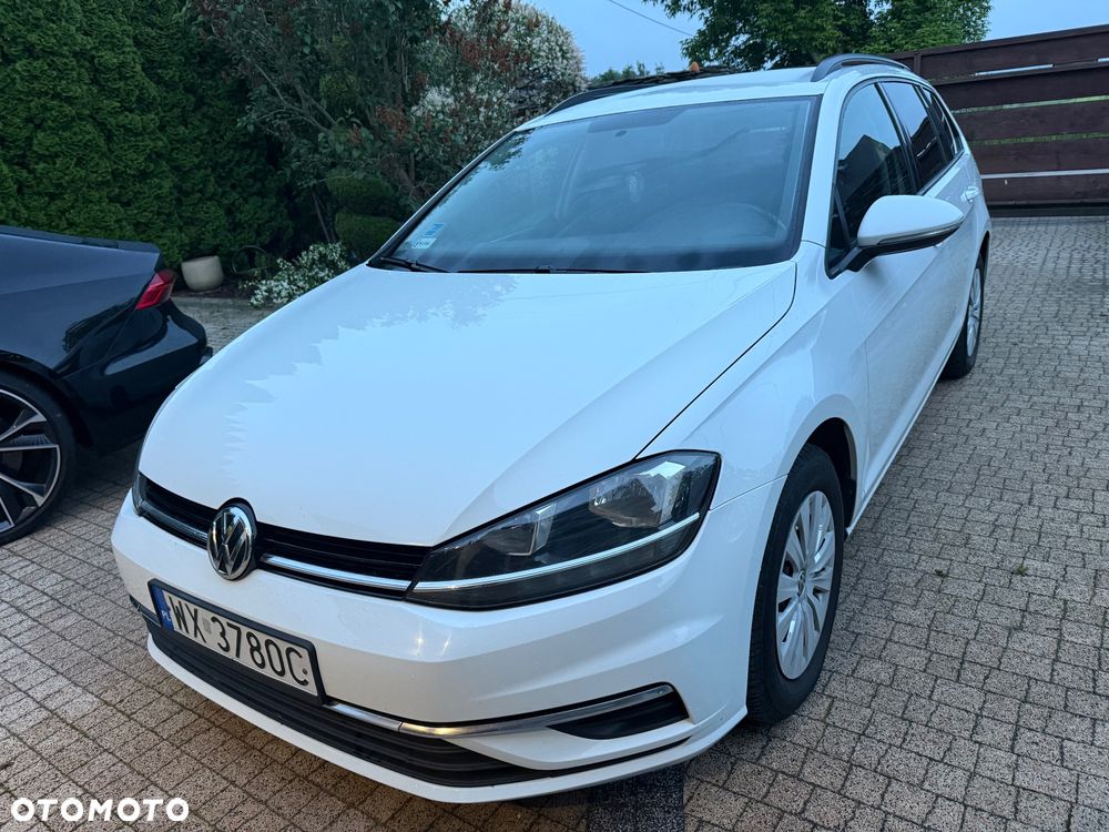 Volkswagen Golf - 2