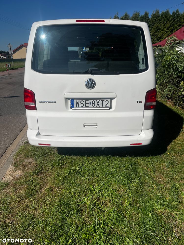 Volkswagen Multivan - 5
