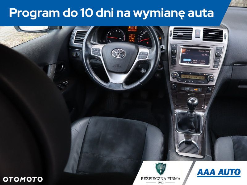 Toyota Avensis - 8